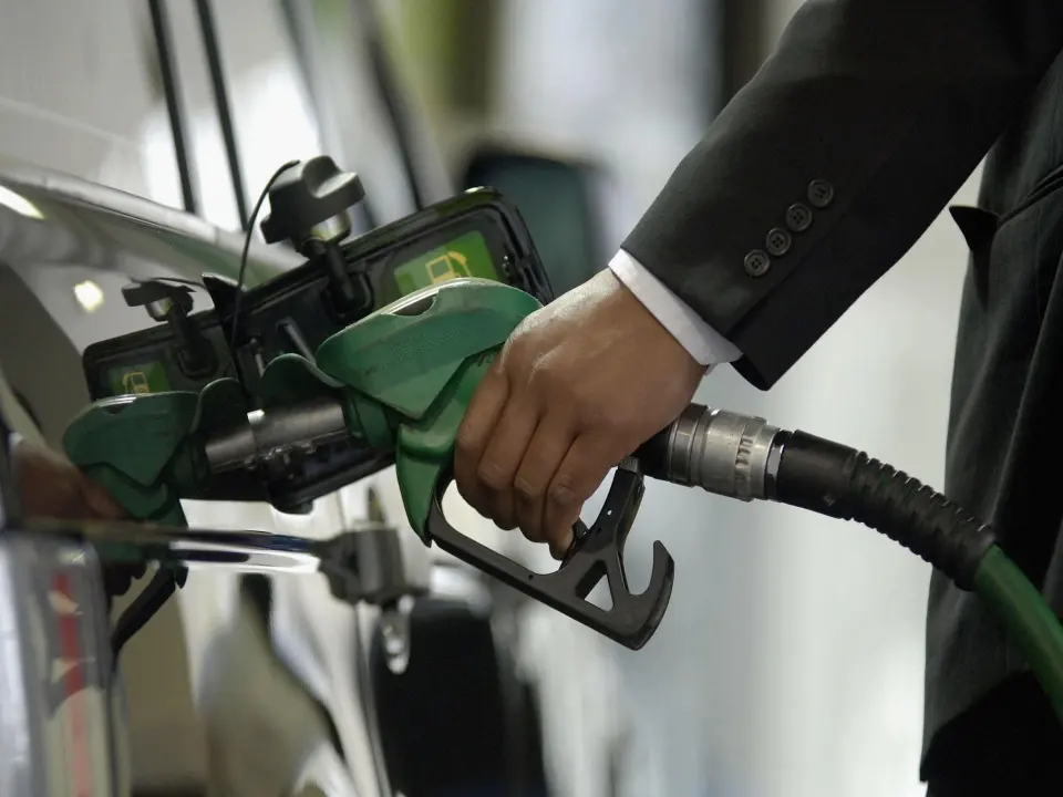 UK Gov to Ban All Petrol and Diesel Vehicles by 2040